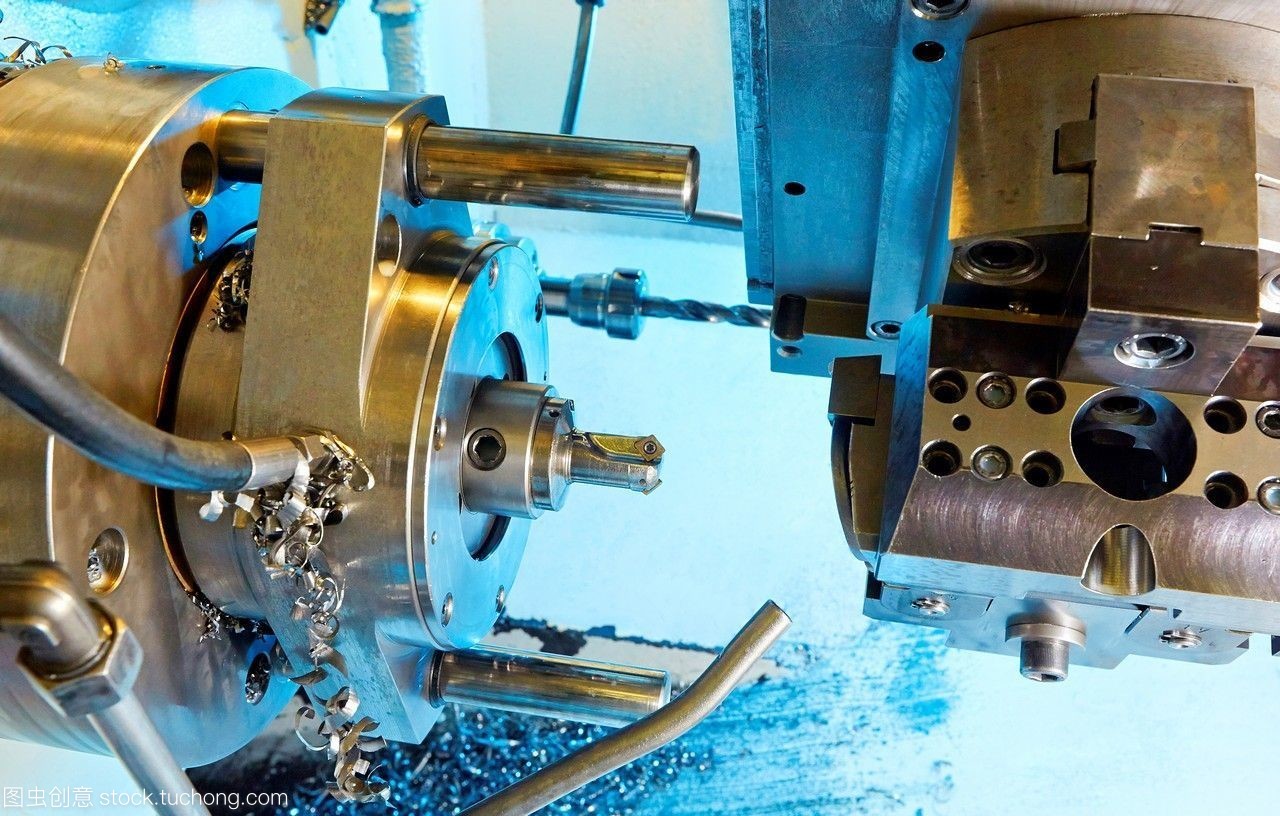 转移加工。机加工indecober。精密零件加工系列。汽车行业。berriz。bizkaia。巴斯克的国家。西班牙。