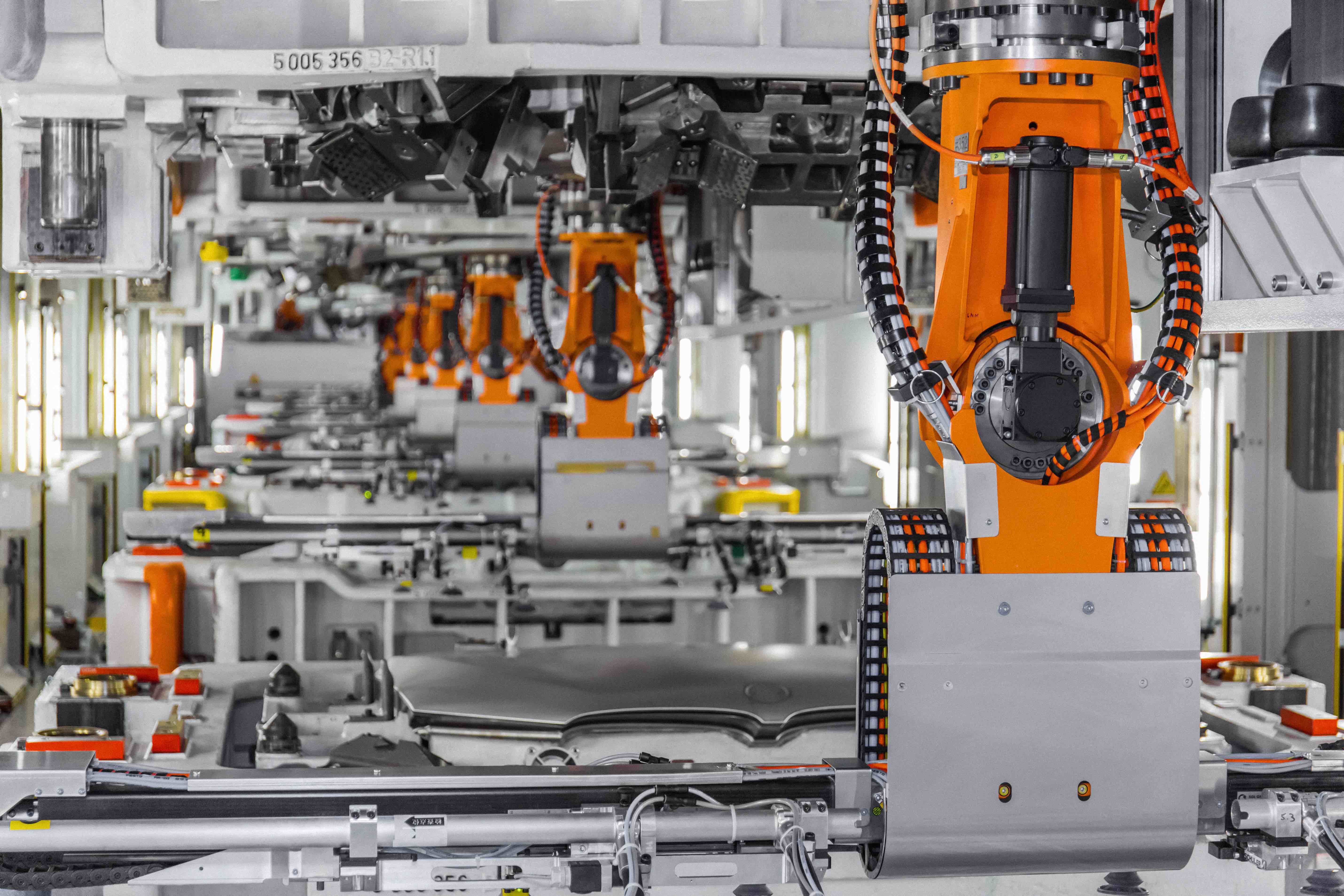 开上宝马新5系Li之前,你可以先看看生产它的工厂